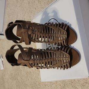 Steve Madden savine